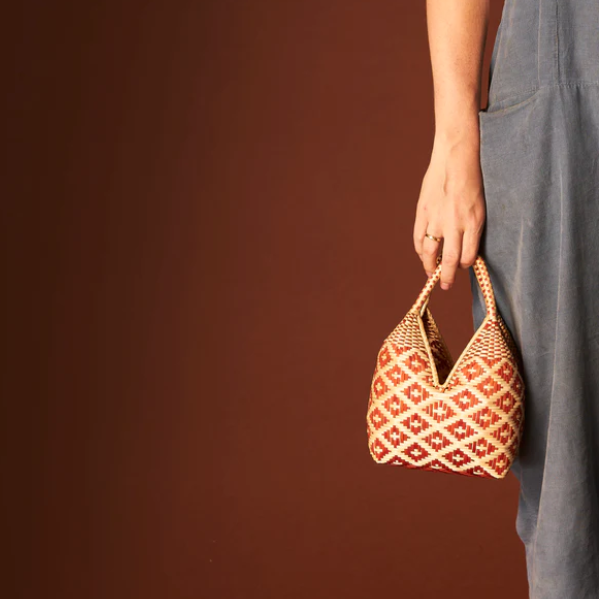 CUATRO TETAS CLUTCH
