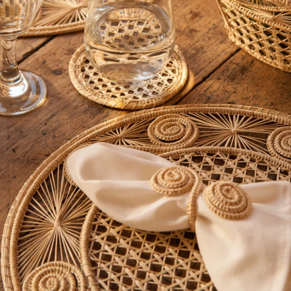 OLIVIA SET (4 napkin rings, 4 trivets)